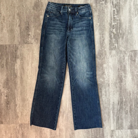 Judy Blue Women’s Dark Wash straight Jeans - Picture 2 of 7